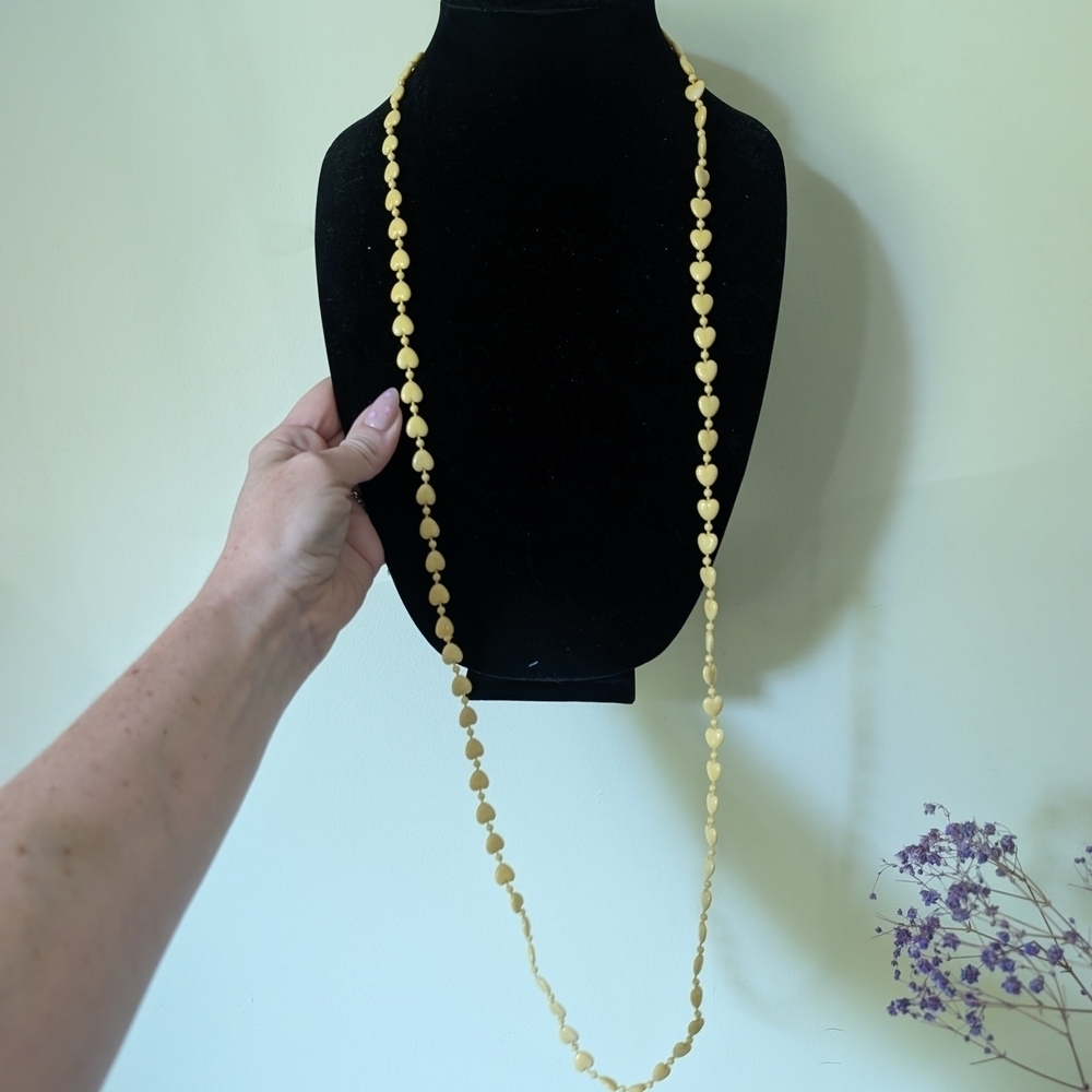 Elegant Yellow Beaded Necklace - Picture 3 of 8